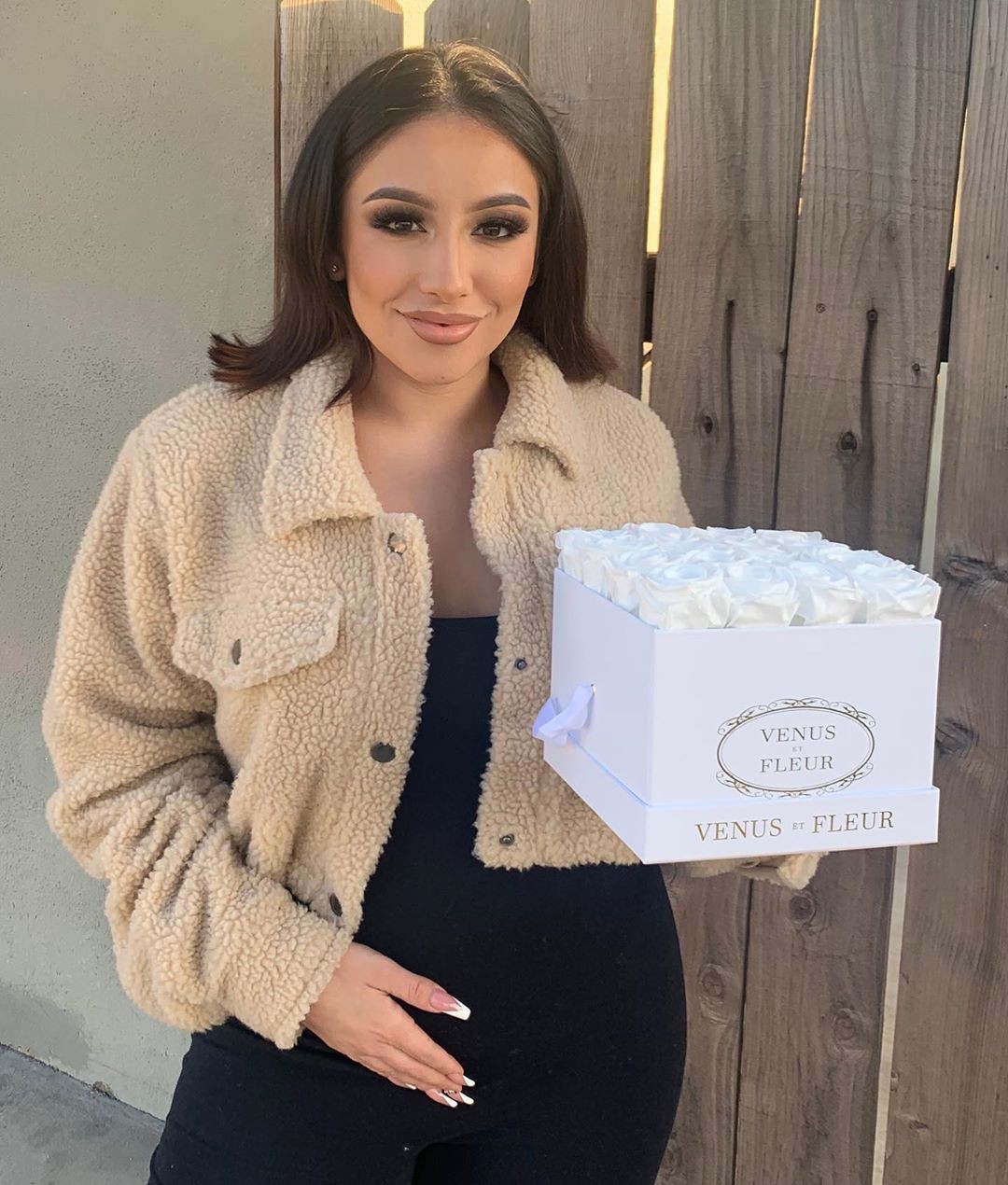 Beige and white jacket, jeans, Lovely Face: 