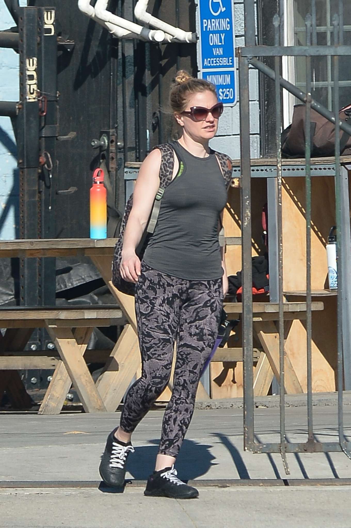 Anna Paquin – Leaving a workout session in Los Angeles: celebrity pictures,  Celebrity Fashion  