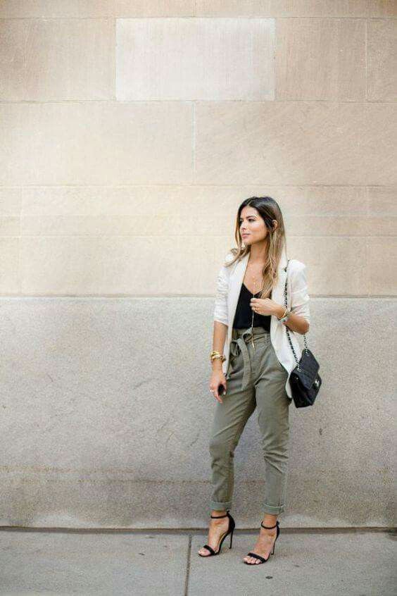 Wear with paper bag pants: Paper bag,  White Outfit,  Street Style,  Pant Outfits  