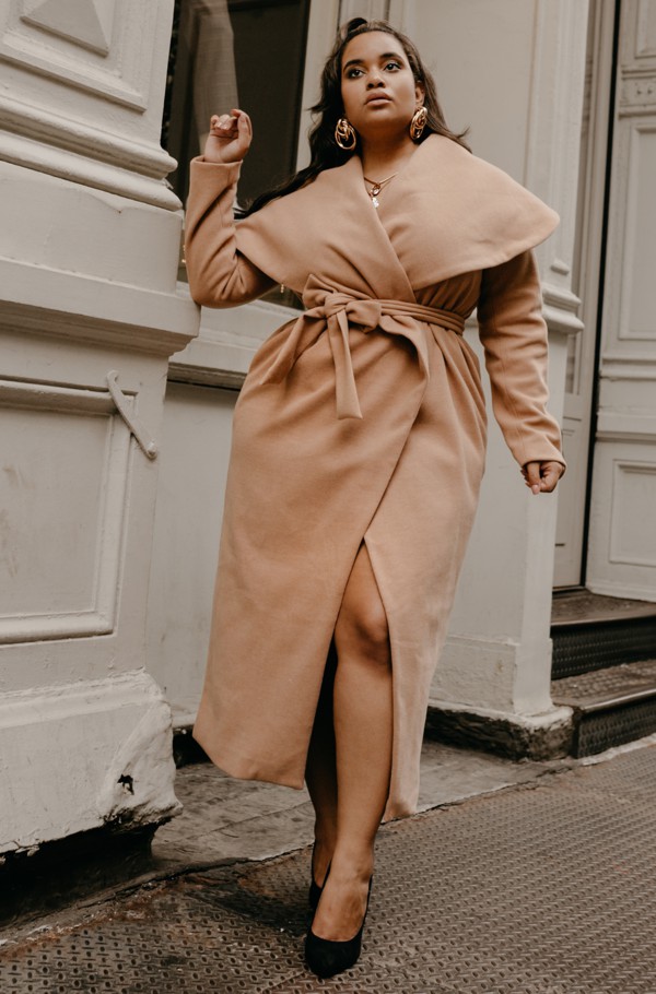 Beige outfit Stylevore with trench coat, trousers, coat: fashion model,  Trench coat,  Plus size outfit,  Denise Mercedes,  Beige Outfit,  Brown Trench Coat,  Beige Dress  