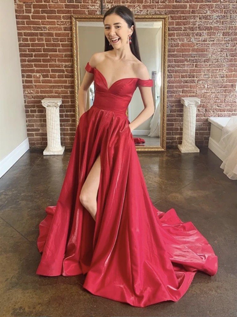 Colour outfit with bridal party dress, strapless dress, cocktail dress, formal wear, ball gown: Cocktail Dresses,  Wedding dress,  Evening gown,  Ball gown,  Strapless dress,  fashion model,  Prom Dresses,  Haute couture,  Formal wear,  Bridal Party Dress  