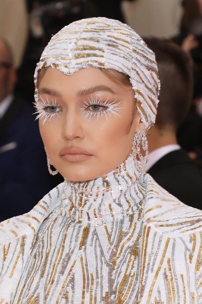 Gala Makeup For Hot Models In Stunning Dress Outfit | White Eyelashes Makeup: Gigi Hadid,  Red Carpet Dresses,  Eye Shadow,  Make-Up Artist,  Makeup Ideas,  Hot Model,  facial makeup,  Hairstyle Ideas,  Cute Instagram Girls  