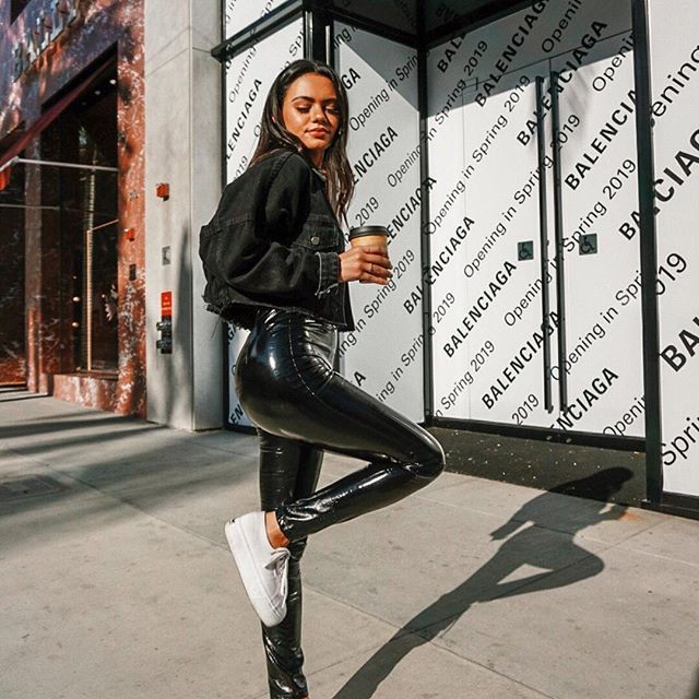 What To Wear With Black Leather Leggings