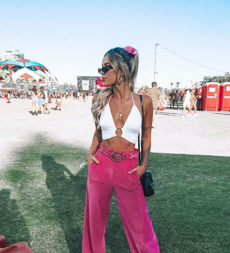 pink colour outfit with crop top, shirt, sunglasses, eyewear | Coachella  Outfits | Coachella Outfits, Crop top, Pink And Red Outfit