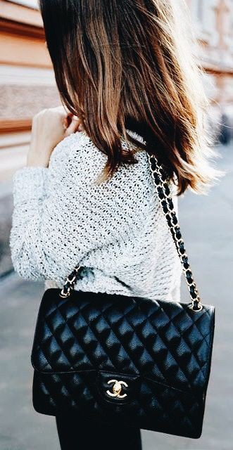 Chanel chain handbag outfit chanel boy chanel, fashion accessory: Jeans Outfit,  Fashion accessory,  Shoulder Bag,  Black And White Outfit  