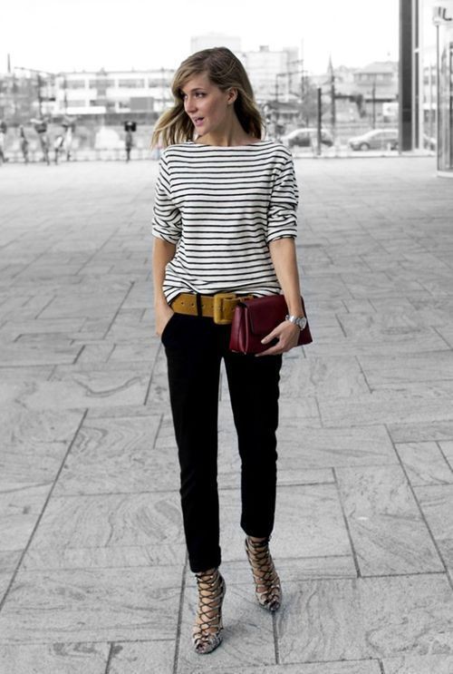 Stripe t shirt outfit for women: T-Shirt Outfit,  Street Style,  Casual Outfits,  Classy Fashion  