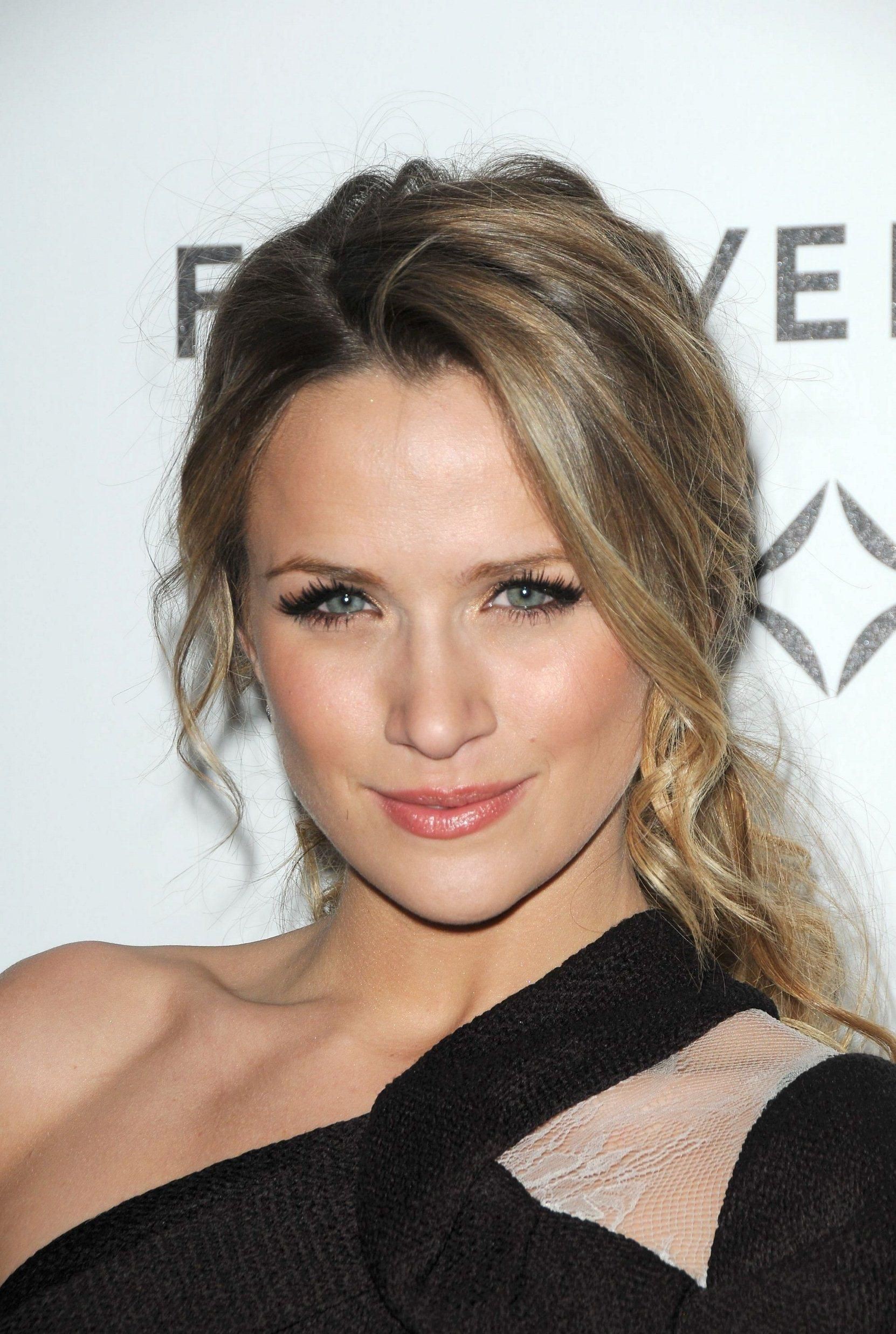 Shantel VanSanten blond hairs pic, Bautiful Face, Natural Lips: Brown hair,  Blonde Hair,  Hairstyle Ideas,  Cute Instagram Girls,  Shantel VanSanten  