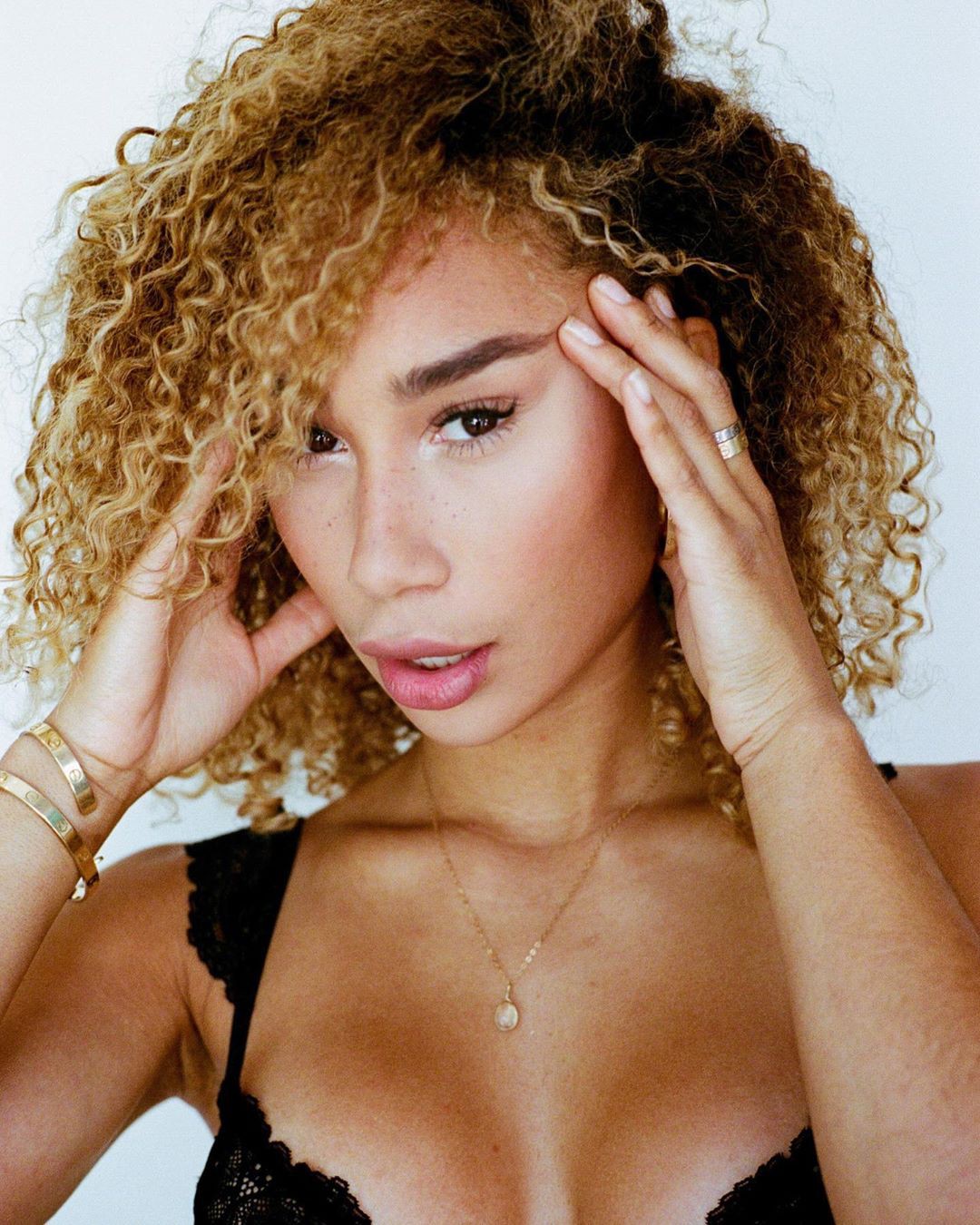 Eva gutowski hot