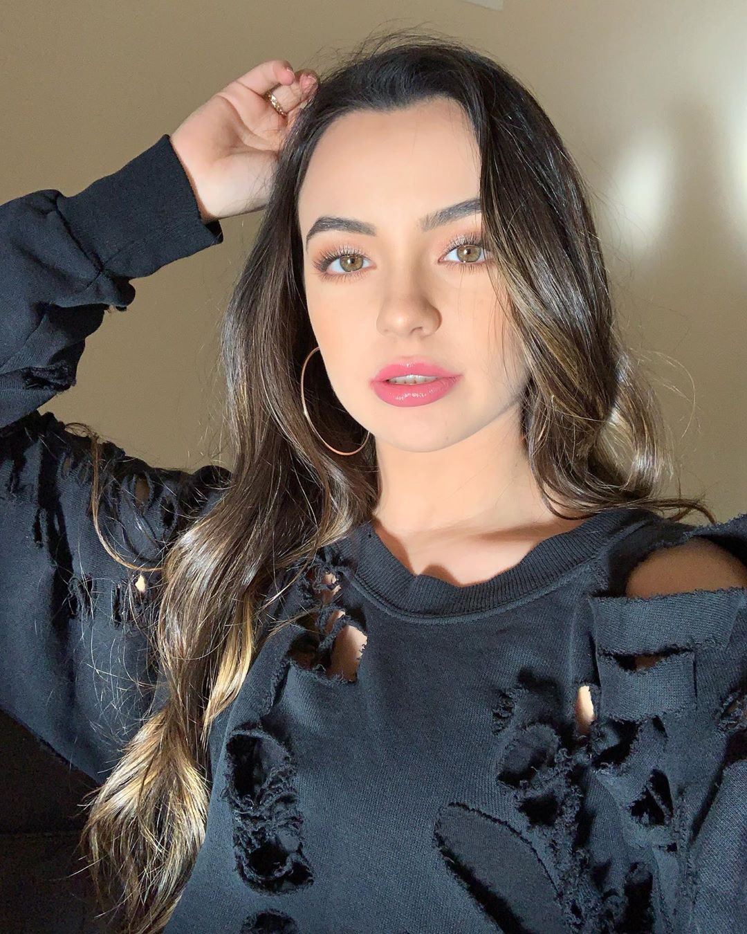 Vanessa Merrell Cute Face, Lip Makeup, Long Layered Hair: fashion model,  Long hair,  Brown hair,  Hairstyle Ideas,  Cute Girls Instagram,  Cute Instagram Girls,  TikTok Star Vanessa Merrell  