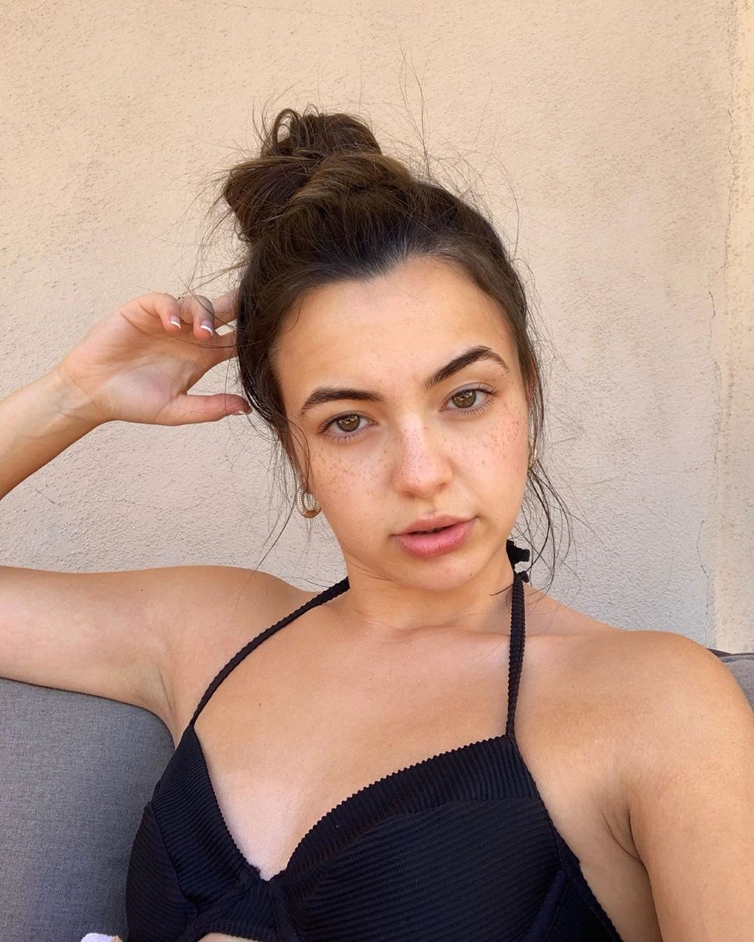 Vanessa Merrell Face Makeup Ideas, Natural Lips, Hairstyle For Women: Hairstyle Ideas,  Cute Girls Instagram,  Cute Instagram Girls,  TikTok Star Vanessa Merrell,  Selfie Poses For Girls  