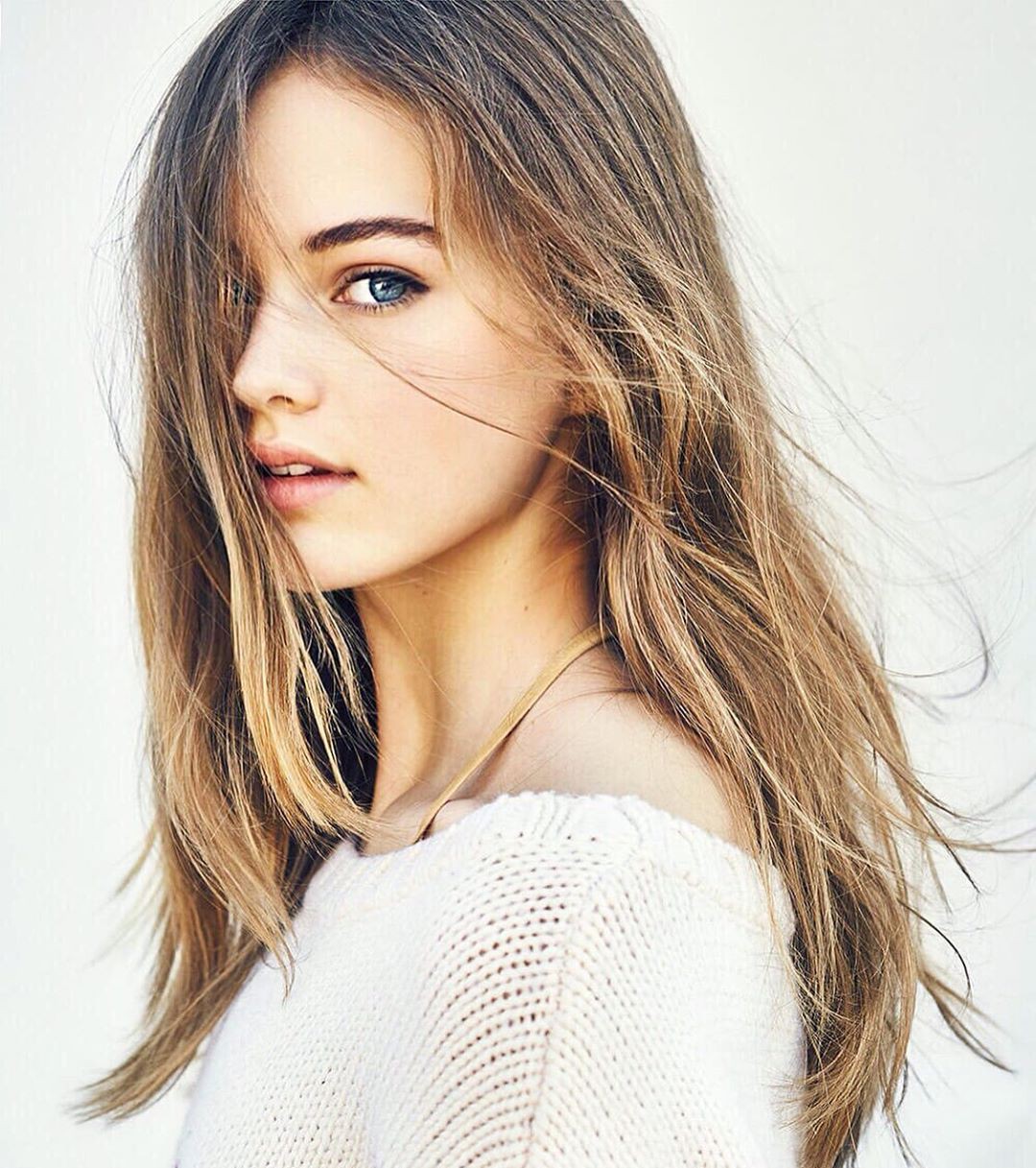 Kristina Pimenova Cute Girls Face Natural Glossy Lips Long Hairstyle 