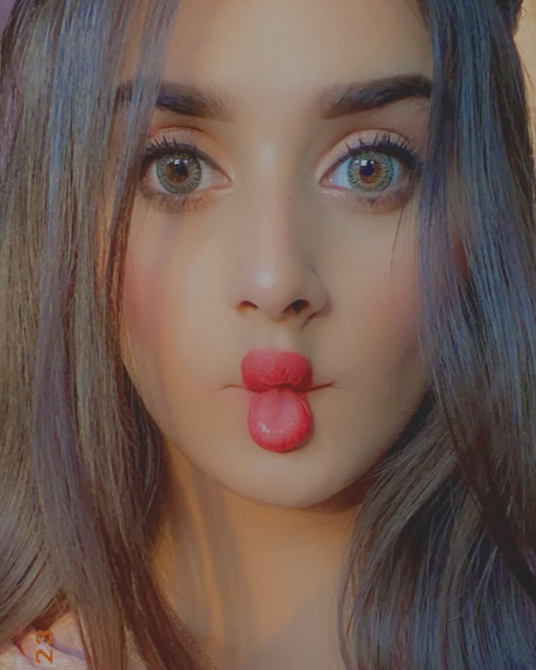 Alishbah Anjum Cute Face, Glossy Lips, Hair Style: Hairstyle Ideas,  Cute Girls Instagram,  Cute Instagram Girls,  Alishbah Anjum Instagram  