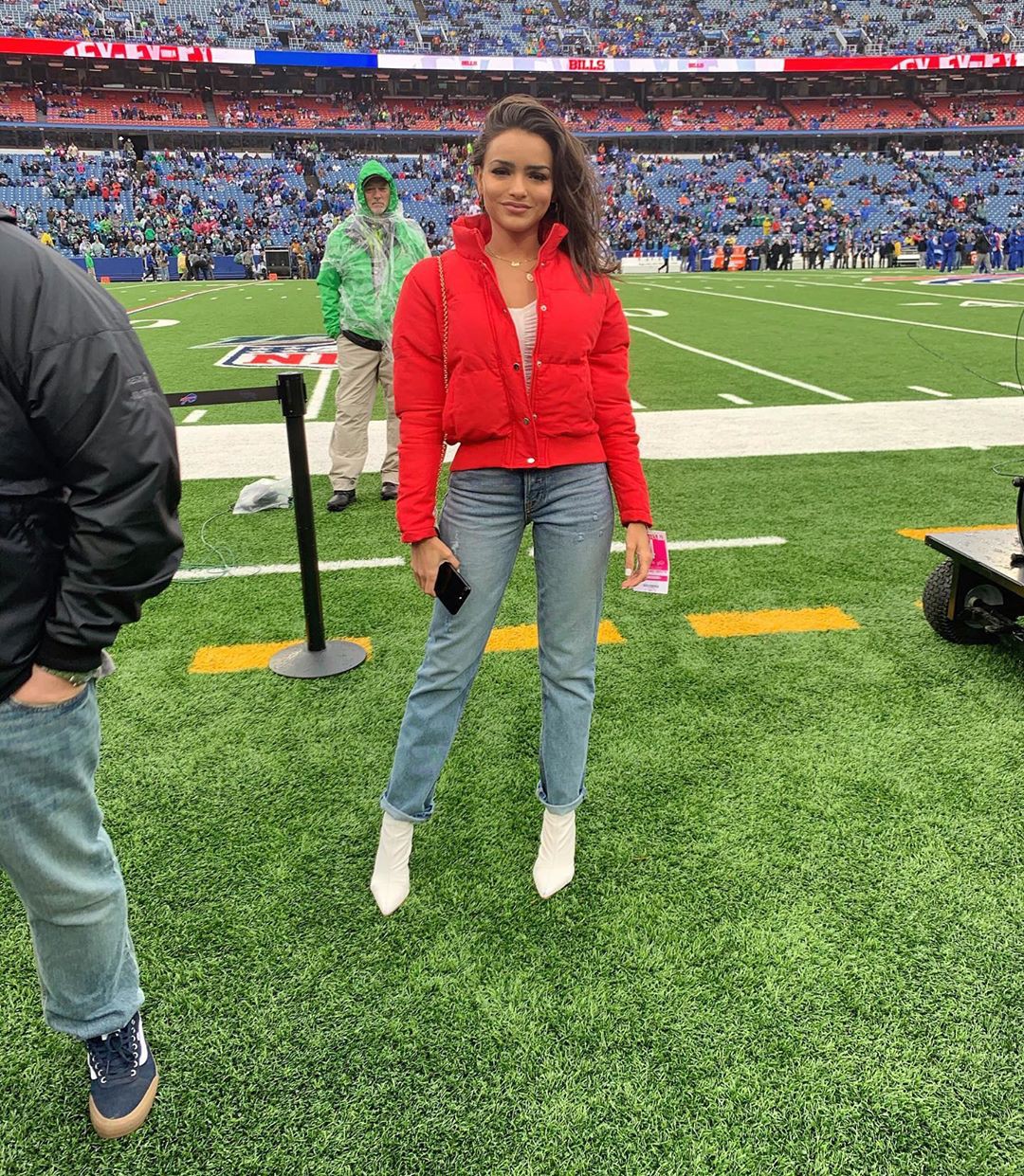 Lisa Ramos, artificial turf, sport venue, team sport: Instagram girls,  Lisa Ramos Instagram  