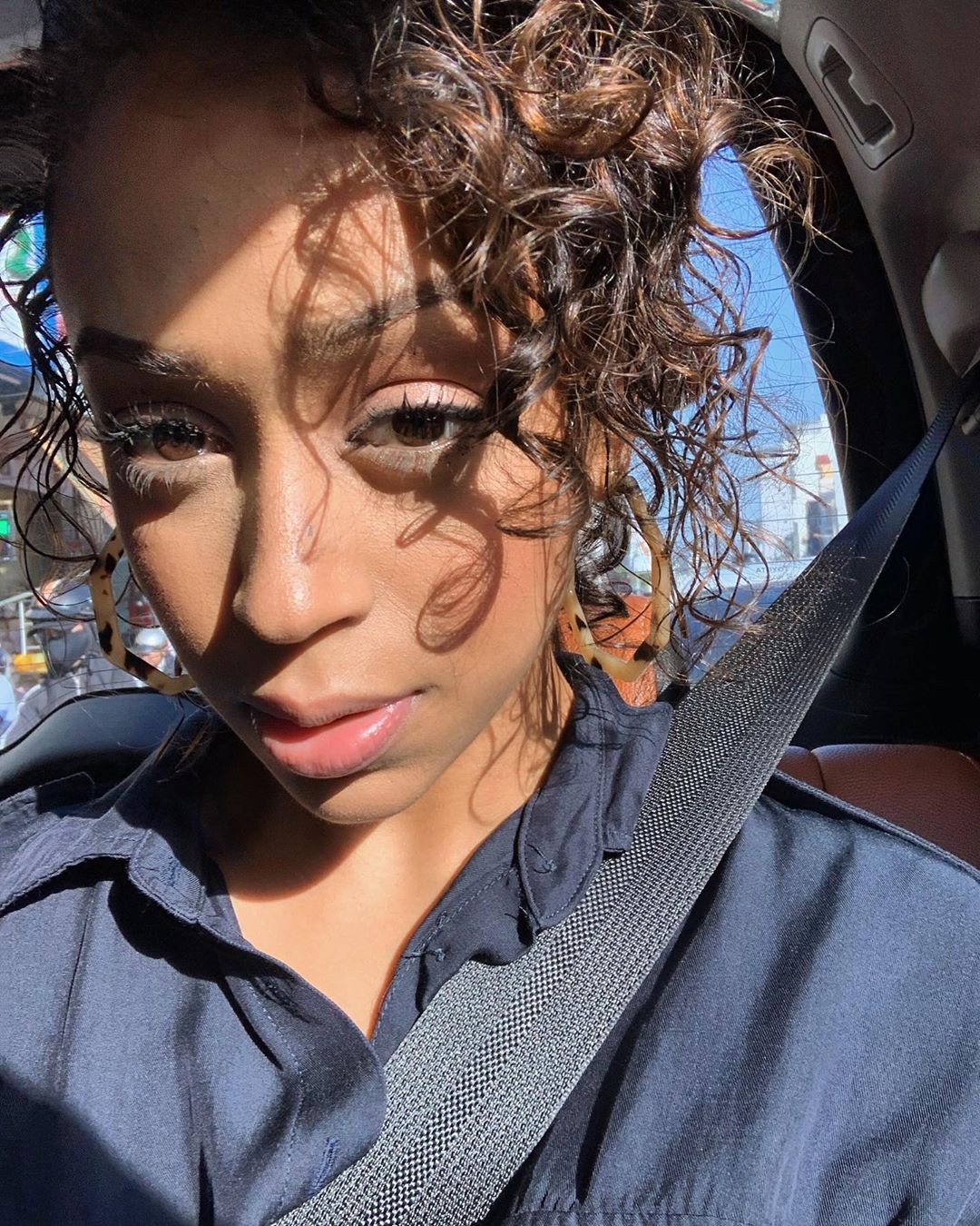 Liza Koshy Black Hairstyle For Girls, Pretty Look, Beautiful Lips: Liza Koshy,  Black hair,  Hairstyle Ideas,  Cute Girls Instagram,  Cute Instagram Girls  