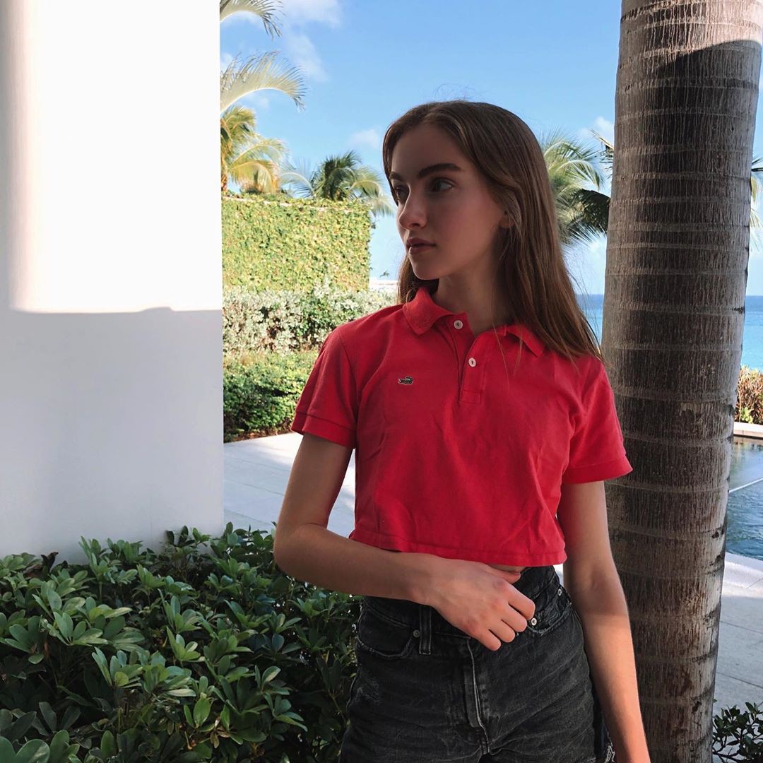 Lauren Orlando t-shirt, jeans matching style, clothing ideas: Red Jeans,  Polo shirt,  Red T-Shirt,  Lauren Orlando Instagram  