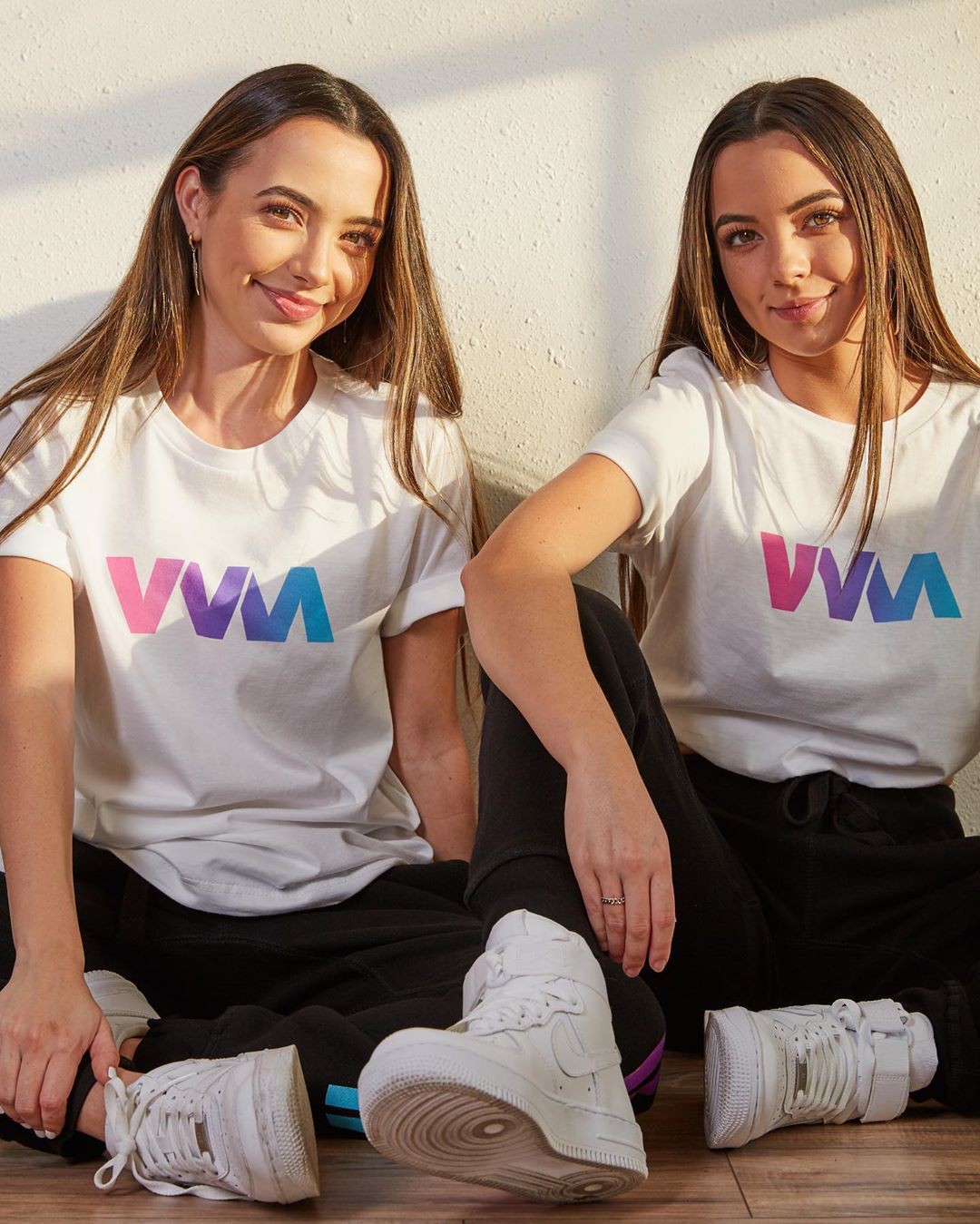 Vanessa Merrell sportswear, t-shirt colour outfit ideas 2020, legs picture: Sportswear,  T-Shirt Outfit,  TikTok Star Vanessa Merrell  