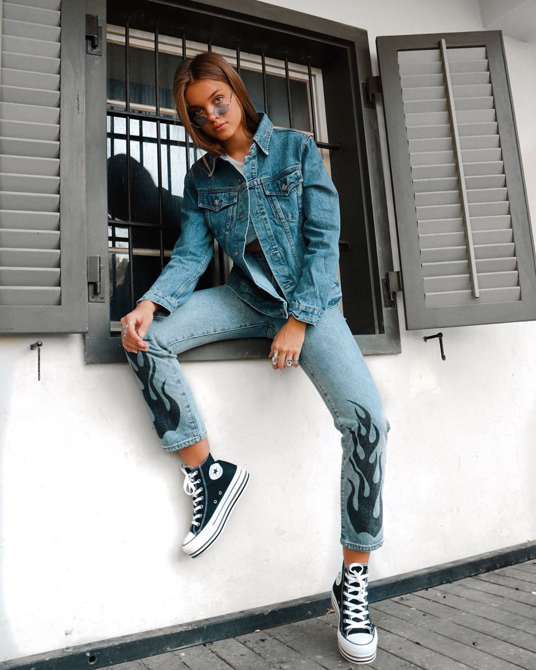 blue colour outfit with jacket, jeans, denim: Blue Jeans,  Blue Denim,  Anna Zak Instagram  