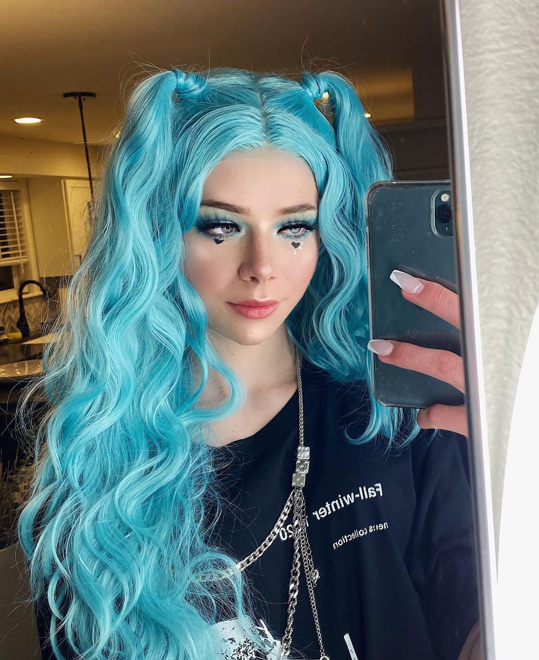 Jake Warden Cute Girls Face Instagram, Woman Long Hair Style, Hairstyle For Girls: Hair Color Ideas,  Turquoise And Aqua Outfit,  Jake Warden TikTok  