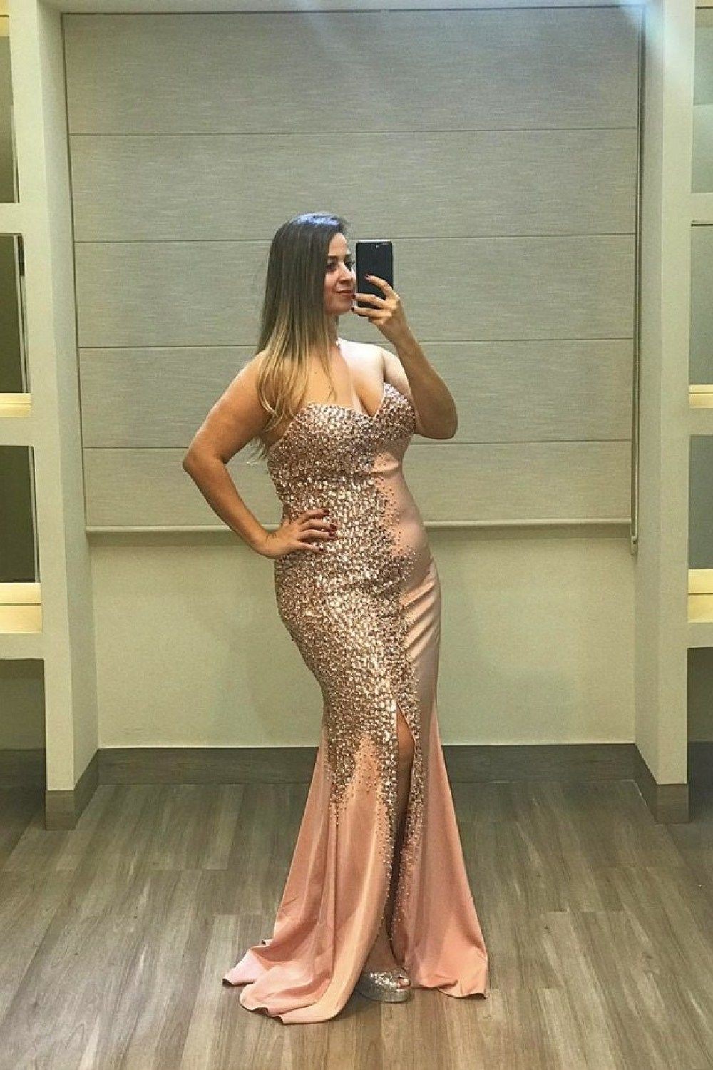 Colour ideas with cocktail dress, wedding dress, evening gown, formal wear, skirt: Cocktail Dresses,  Wedding dress,  Evening gown,  fashion model,  Long hair,  Curvy Prom Dresses  