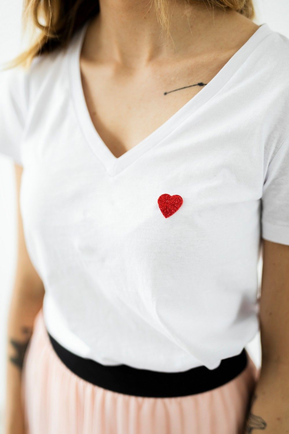 Sleeve: Casual Outfits,  Stock photography,  White Shirt,  White Blouse,  White T-Shirt  