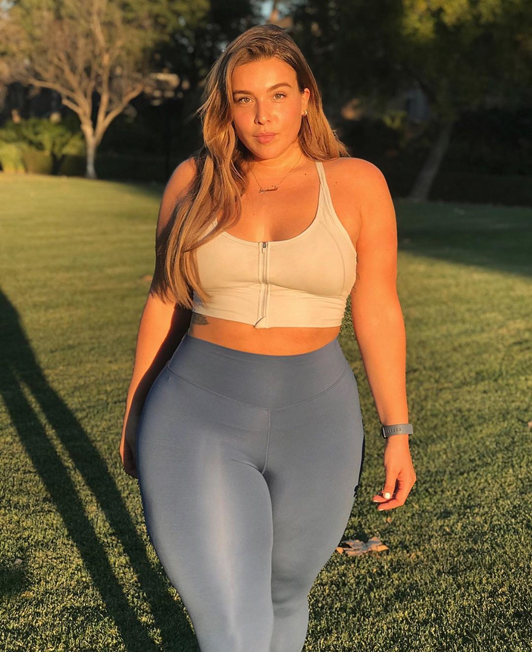 Stephanie Viada Instagram Model Claims Tinder Banned active pants, sportswear, trousers colour dress