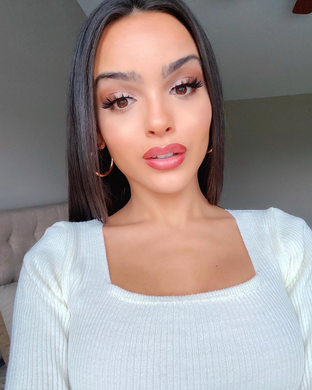 Lisa Ramos Pretty Face, Lips Smile, Hairstyle For Women: Instagram girls,  Hairstyle Ideas,  Cute Instagram Girls  
