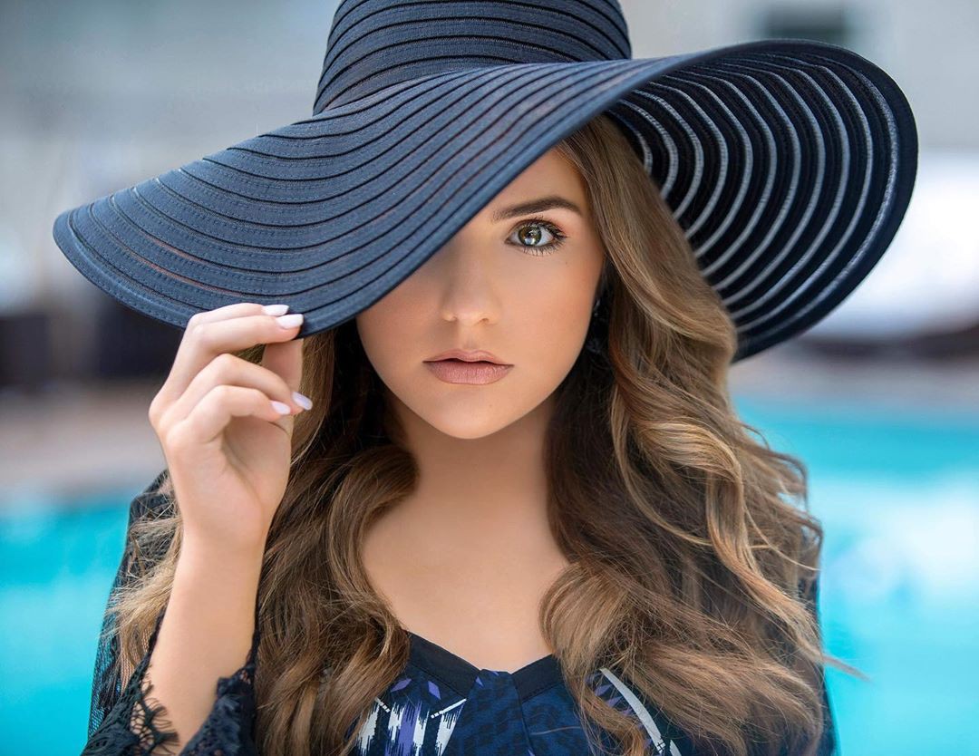 Piper Rockelle fashion accessory colour outfit, you must try, Lips Smile, Hairstyles For Long Hair: Sun hat,  Brown hair,  Fashion accessory,  Piper Rockelle Instagram  