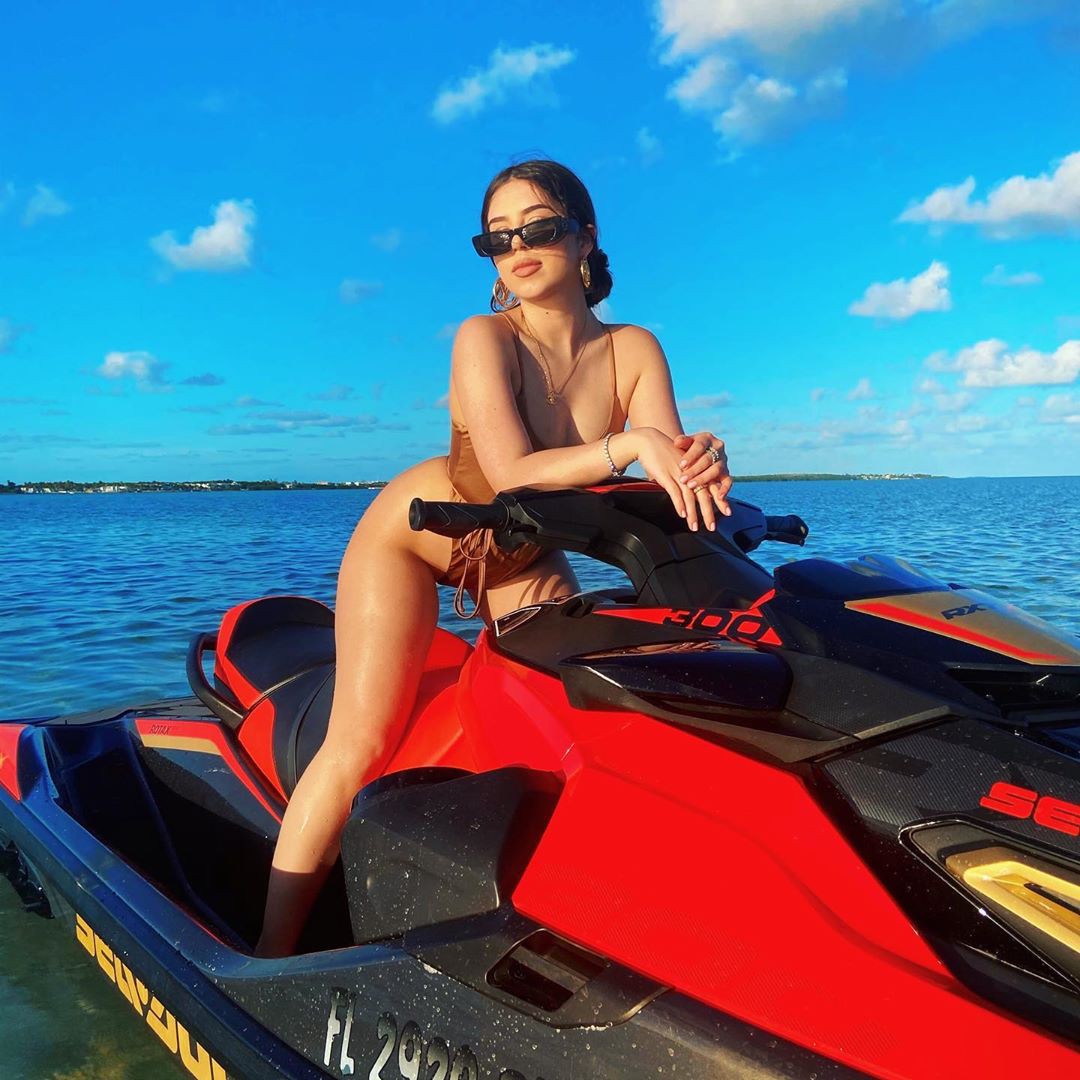 Amanda Diaz, water transportation, personal water craft, outdoor recreation: Instagram girls,  Amanda Diaz Instagram  