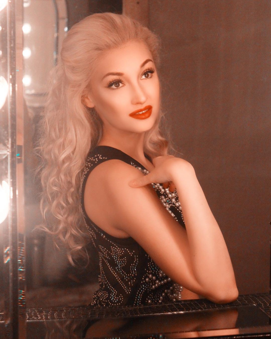 Anna Faith blond hairstyle, Lovely Face, Lip Makeup: Long hair,  Blonde Hair,  Hot Model,  Instagram girls,  Hairstyle Ideas,  Cute Instagram Girls  