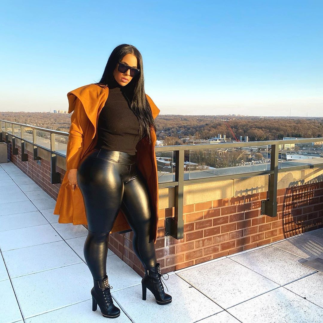 brown matching outfit with leggings, jacket, hot legs photos: Instagram girls  