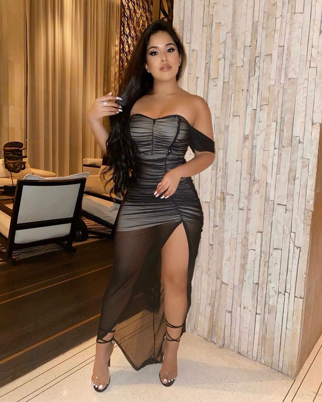 Sadey Ali dress outfit ideas, instagram photoshoot, hot legs: Long hair,  Sexy Outfits,  Instagram girls,  Hot Dresses  