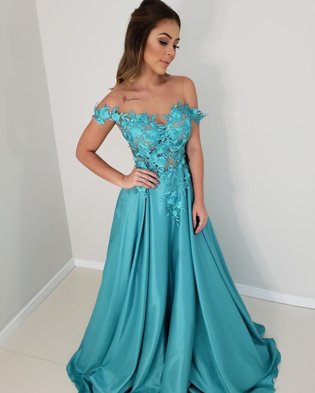 Vestido de madrinha azul turquesa | Plus Size Prom Dresses | A Line, Ball  gown, Blue And Aqua Outfit