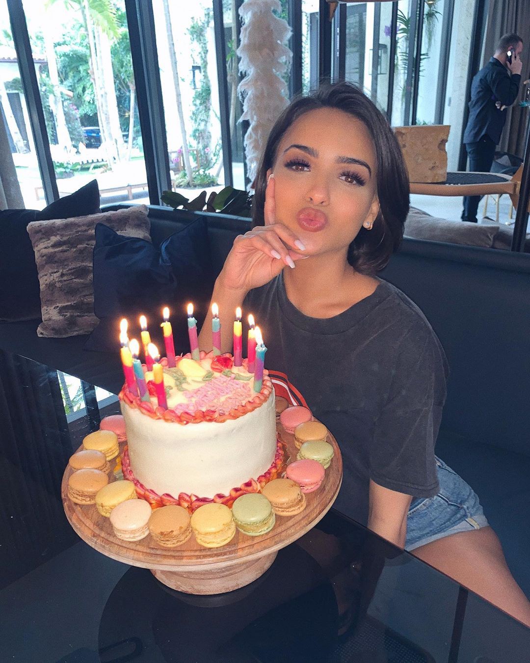 Lisa Ramos, cake decorating, birthday cake, sugar paste: 