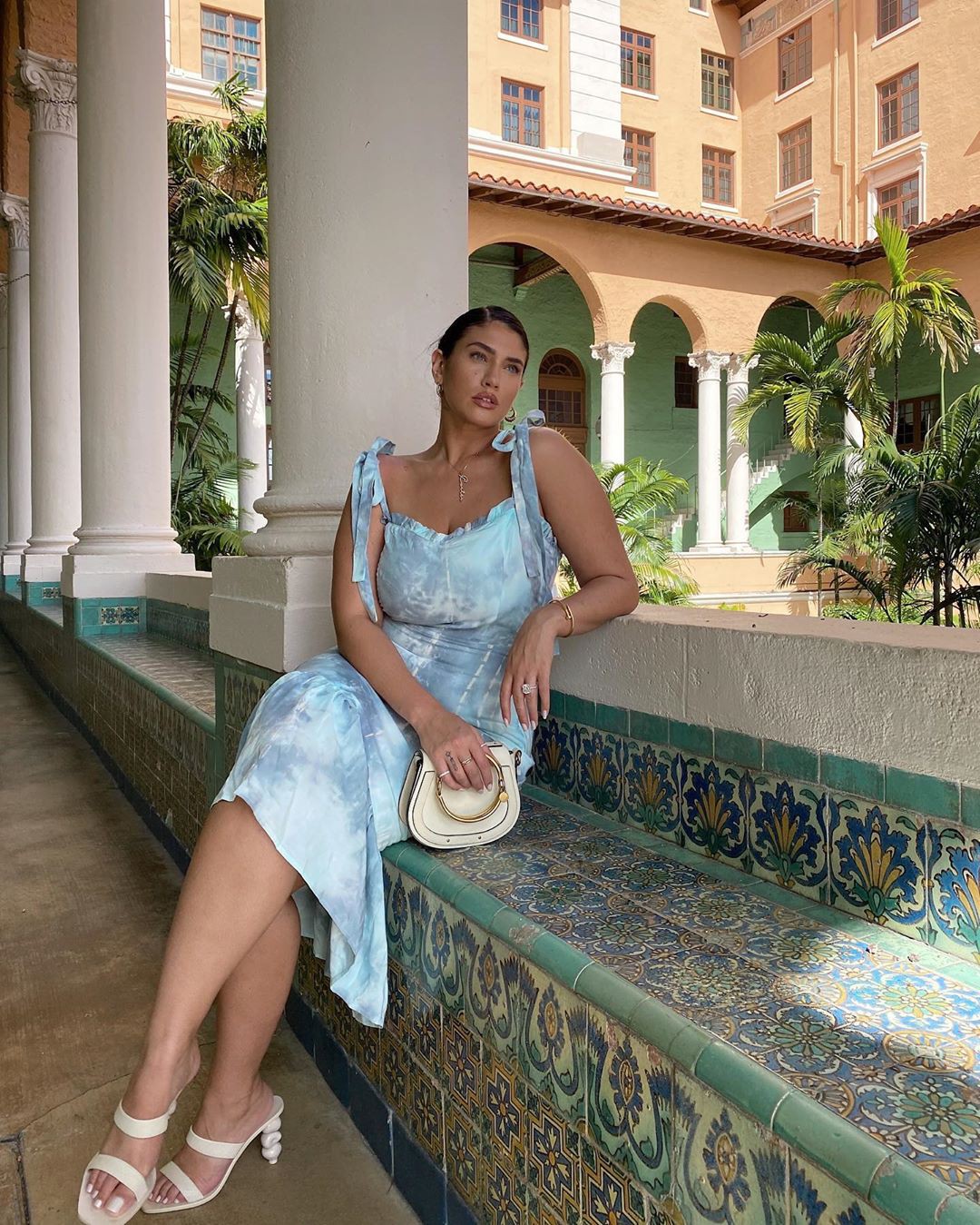 Latecia Thomas hot legs picture, vacation, tourism: Sexy Outfits,  Instagram girls  