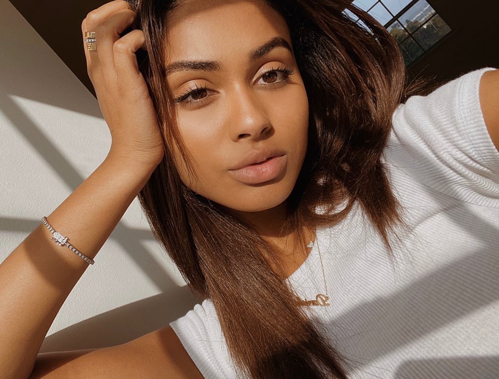 Daniella Perkins Cute Girls Face Instagram, Natural Glossy Lips, Long Hair Style