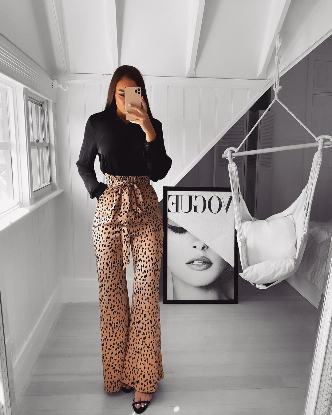 white lookbook fashion with trousers, legs picture, fashion outfits: Instagram girls,  White Trousers  