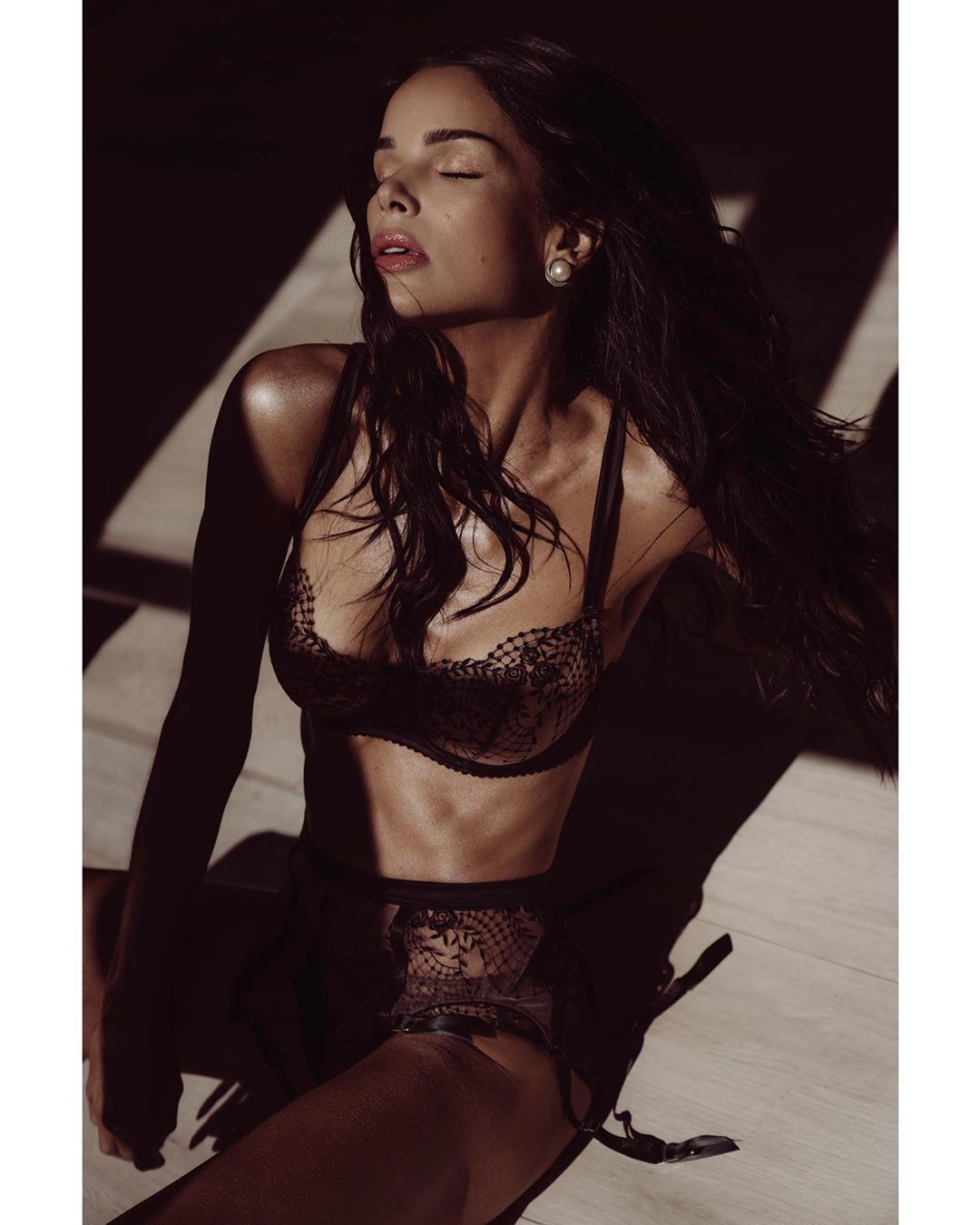 black with lingerie, girls photoshoot, legs picture: Instagram girls,  Black Lingerie  