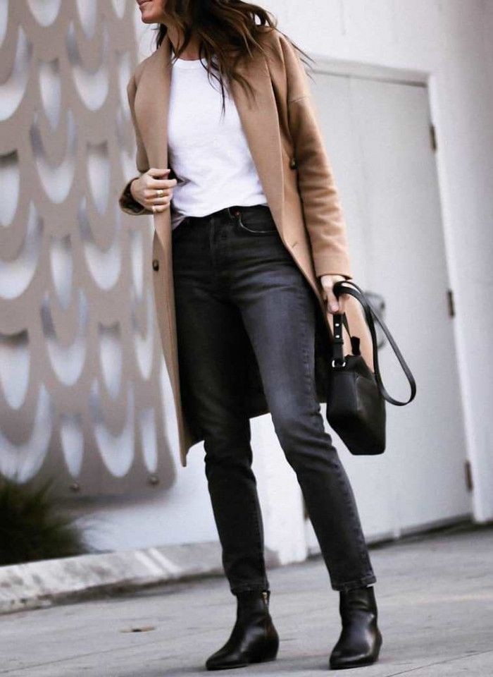 Black colour outfit, you must try with trousers, blazer, denim: Riding boot,  T-Shirt Outfit,  Street Style,  Knee High Boot,  Classy Winter Dresses,  Blazer  