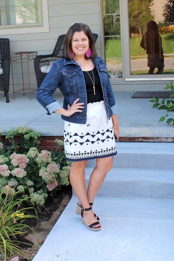 White and blue colour combination with jean jacket, shorts, shirt: Jean jacket,  Street Style,  Skirt Outfits,  White And Blue Outfit  