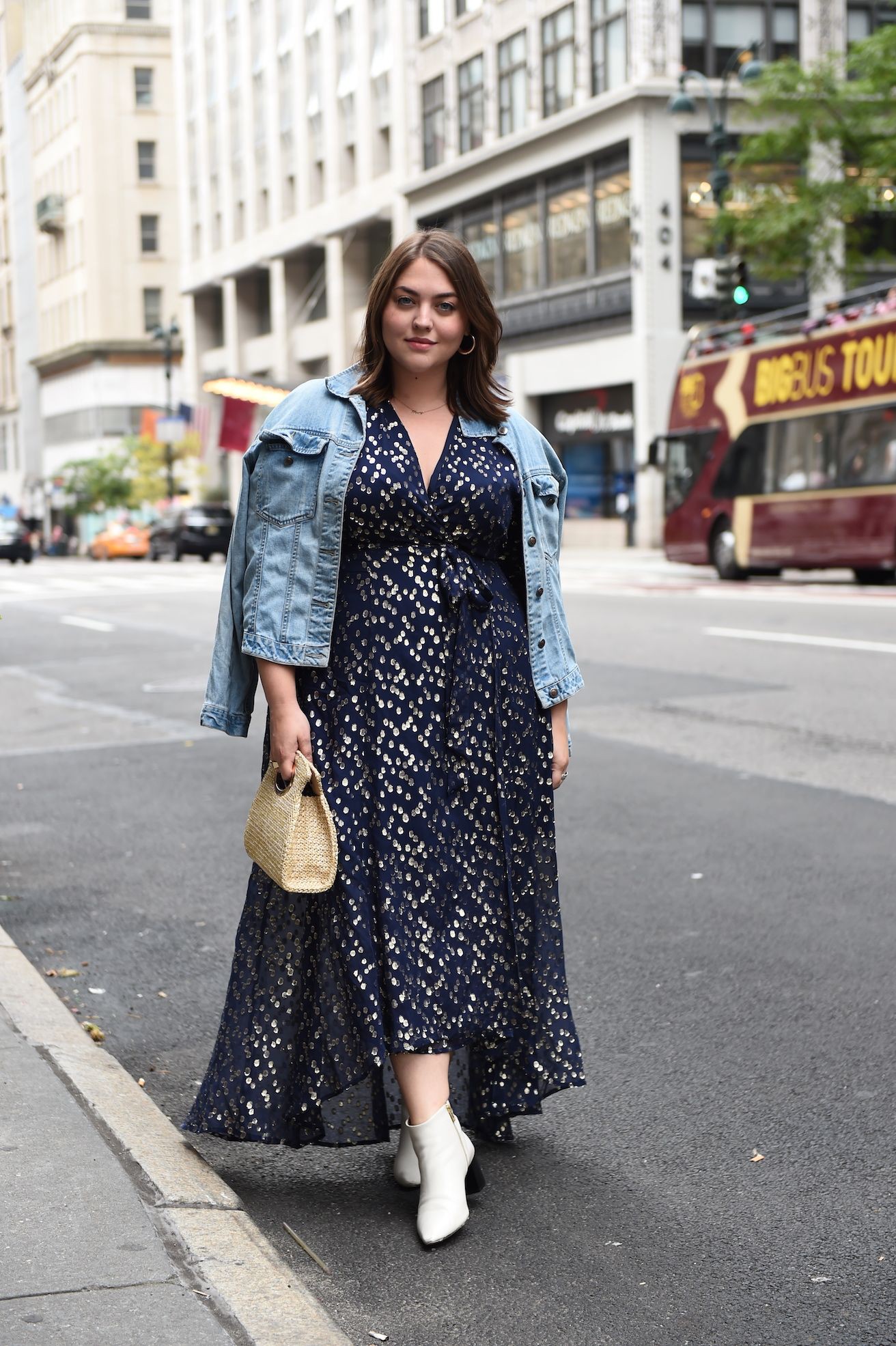 Plus size street style plus size clothing, plus size model, black and white: Maxi dress,  Date Outfits,  Street Style,  yellow outfit,  Black And White  