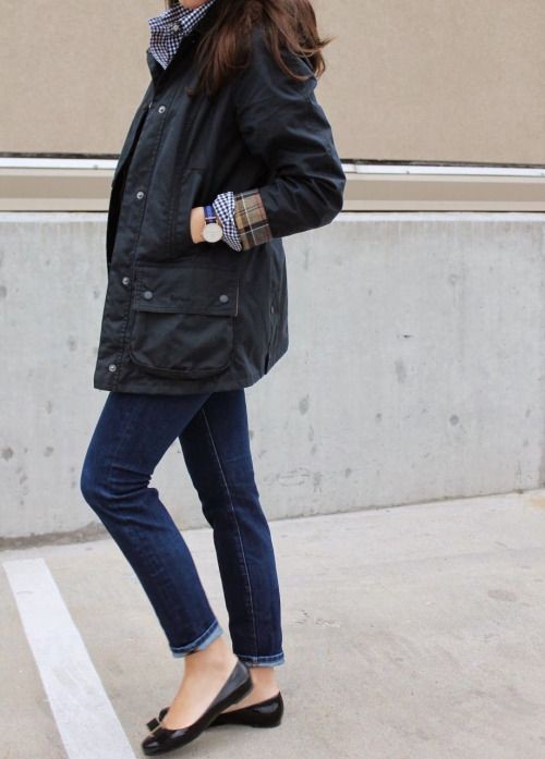 Classic barbour jacket women, street fashion, waxed jacket: Black Outfit,  Street Style,  Jacket Outfits,  Waxed Jacket  