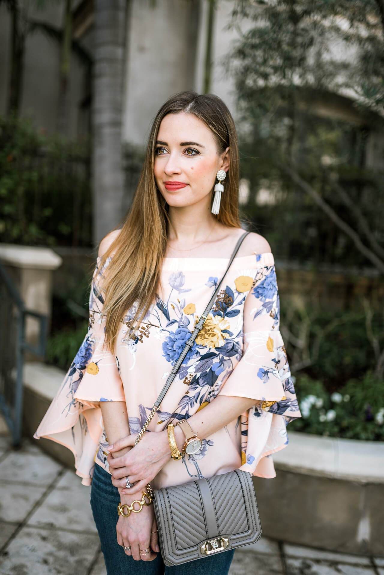 White outfit style with bell sleeve, top: Bell sleeve,  White Outfit,  Street Style,  Floral Top Outfits  