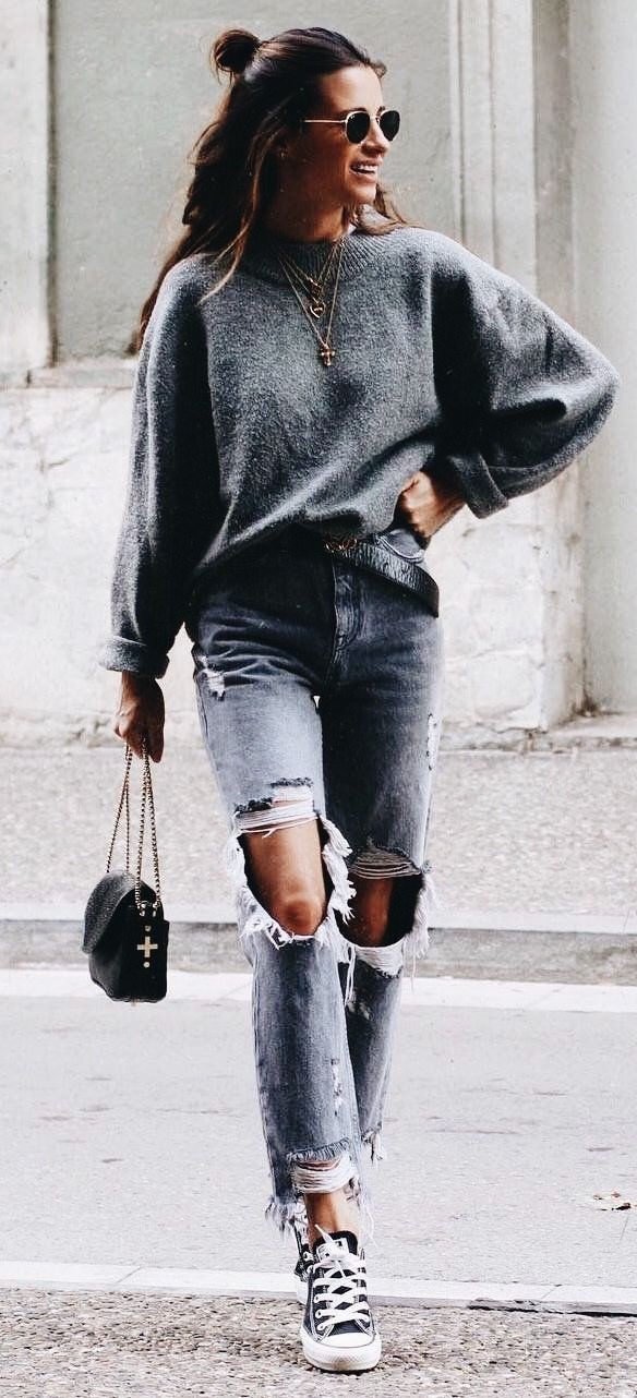 Sweater and jeans outfit, street fashion, ripped jeans, casual wear ...