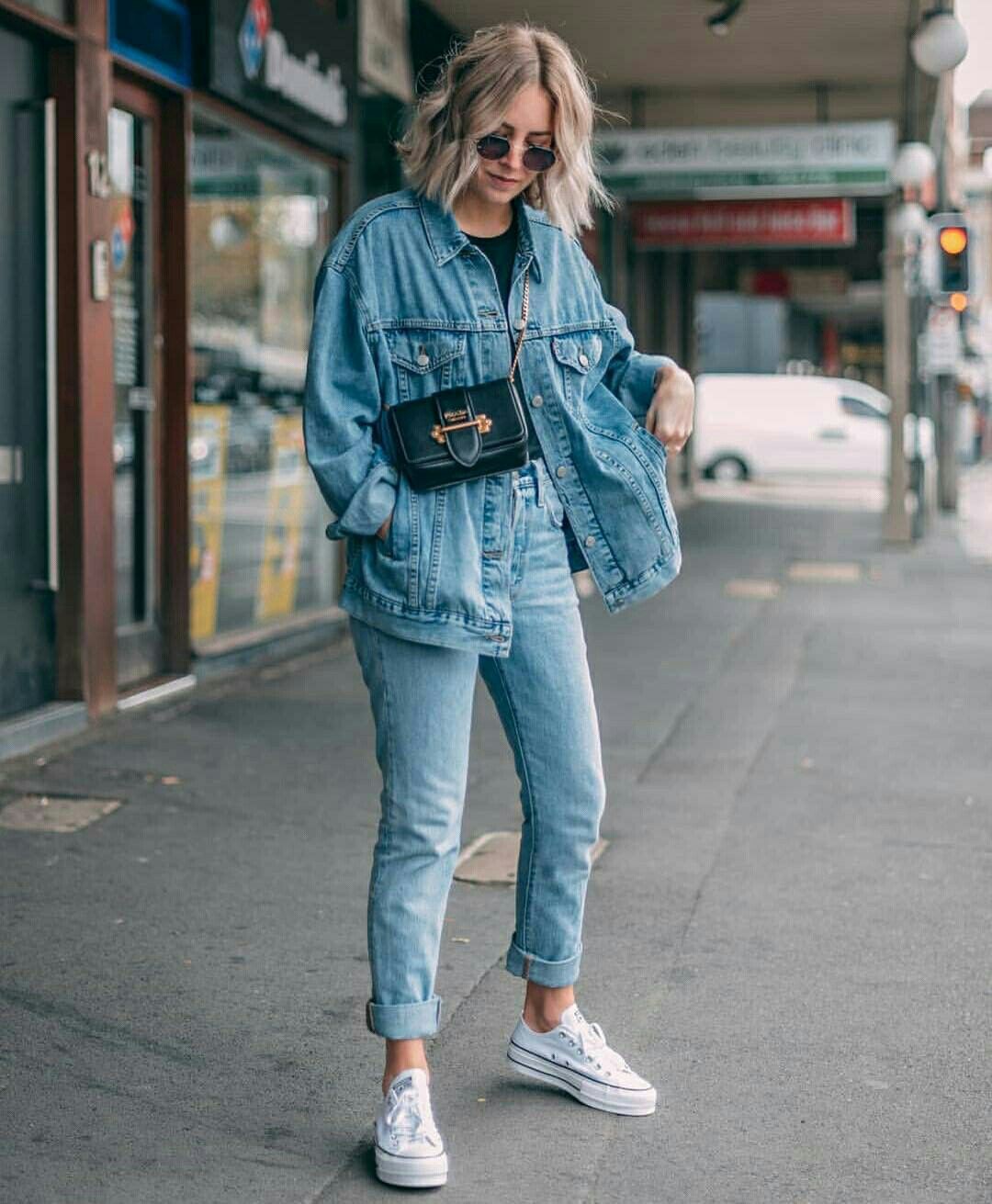 Oversized denim jacket outfit ideas