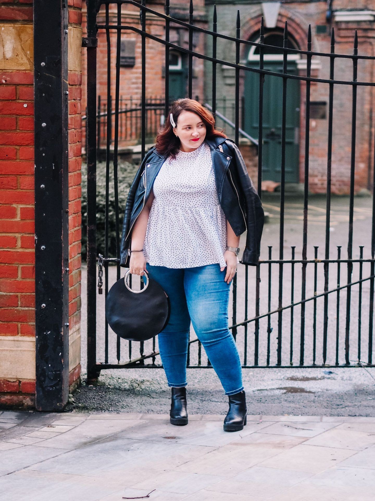 Blue lookbook fashion with leggings, jacket, denim: Street Style,  Blue Outfit  