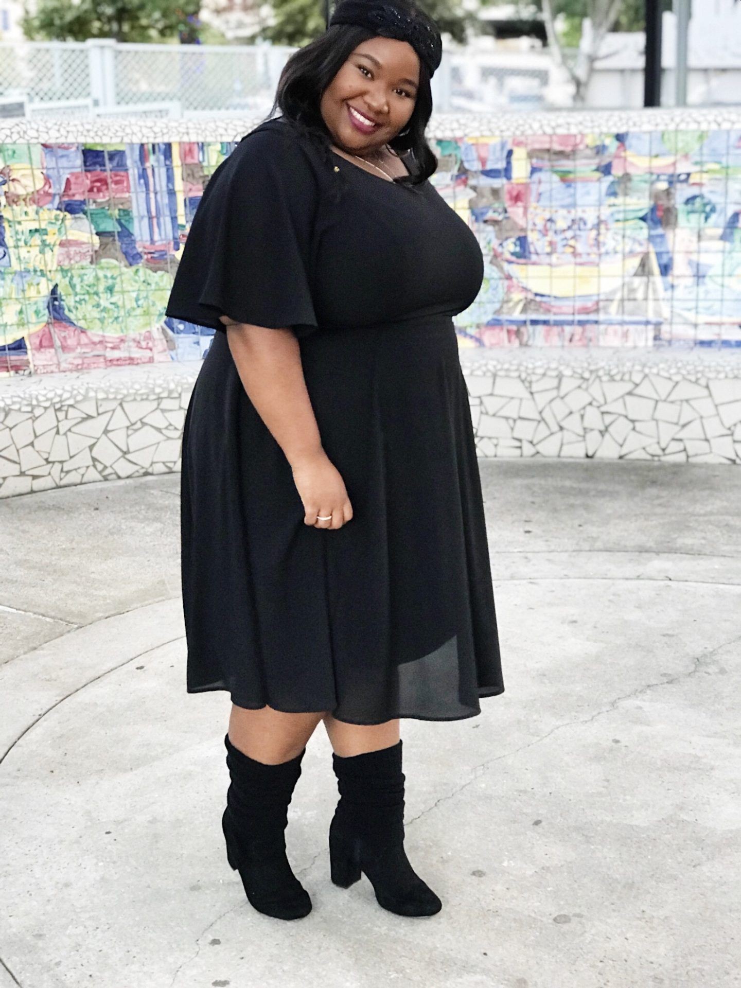 Black fashion nova collection with little black dress: Black Outfit,  Street Style  