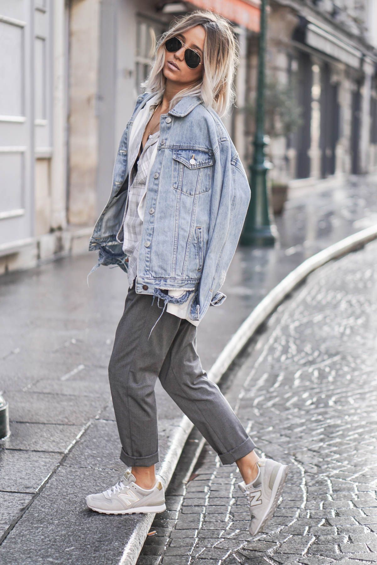 Oversized denim jacket outfit, street fashion, casual wear, jean jacket ...