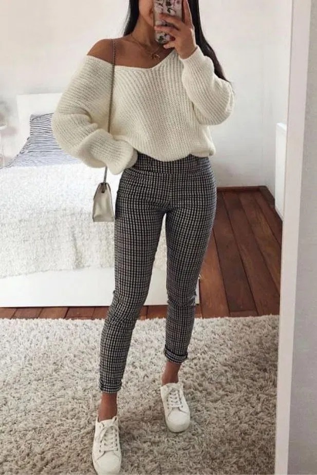 Black and white outfit Pinterest with sportswear, trousers