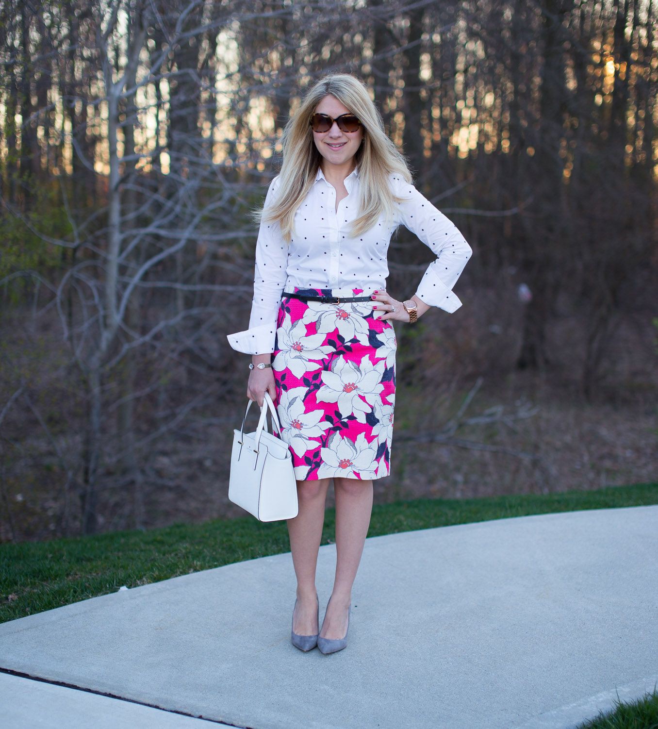 Magenta and white cute collections with pencil skirt, shorts: Pencil skirt,  Street Style,  Skirt Outfits,  Skirt Outfit Ideas,  Magenta And White Outfit  