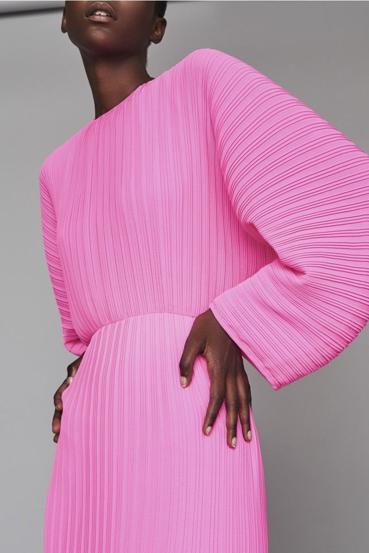 Magenta and pink outfit ideas with dress, solace london mirabelle dress, solace london: Maxi dress,  Fashion photography,  Solace London,  Magenta And Pink Outfit  